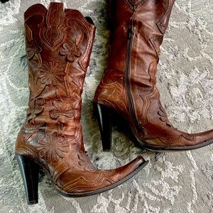 Italian leather cowboy boot size 37